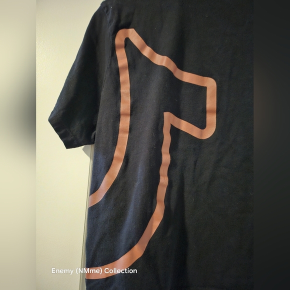 True Religion Black Crop Top with Tan Logo - Picture 4 of 5